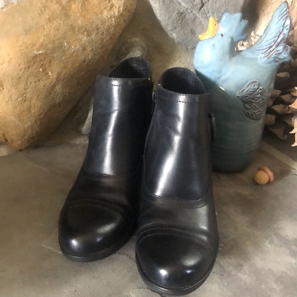 BORN❤️Leather Ankle BOOTS 2.5”Block Heels BLACK - Picture 4 of 8